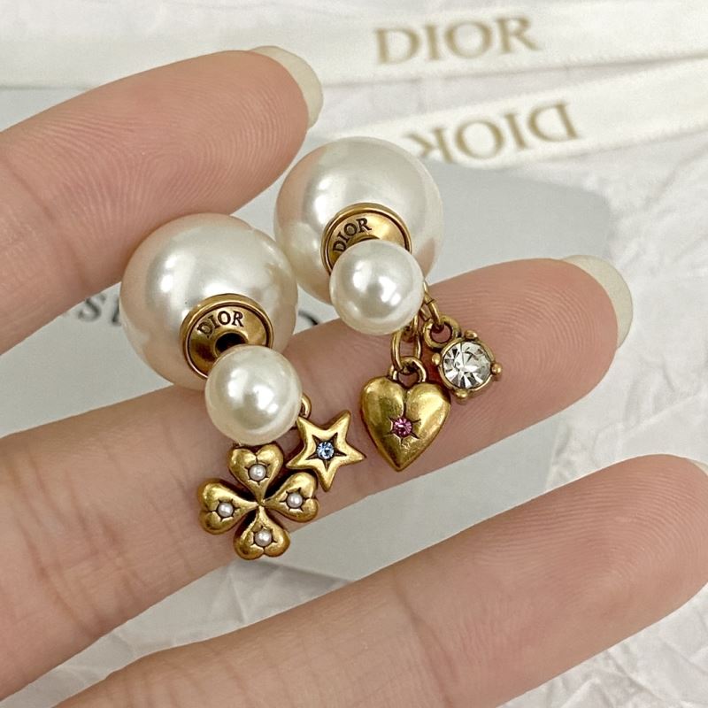 chr1st1an D10r earrings